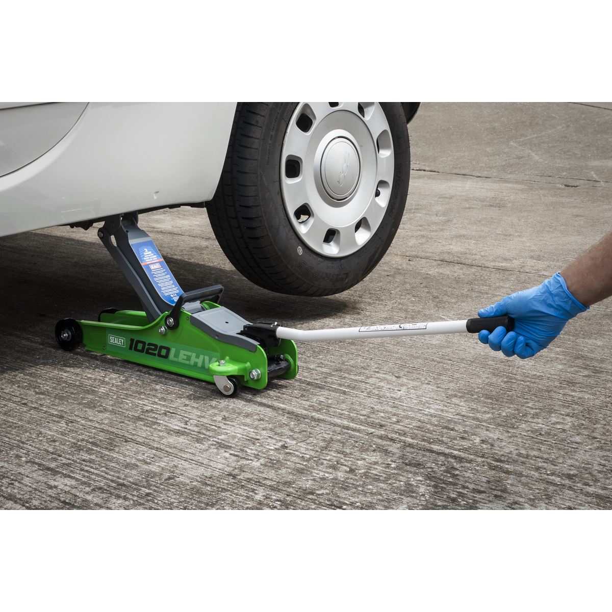 Sealey 1020LEHV Low Profile Short Chassis Trolley Jack 2 Tonne - Green Sealey
