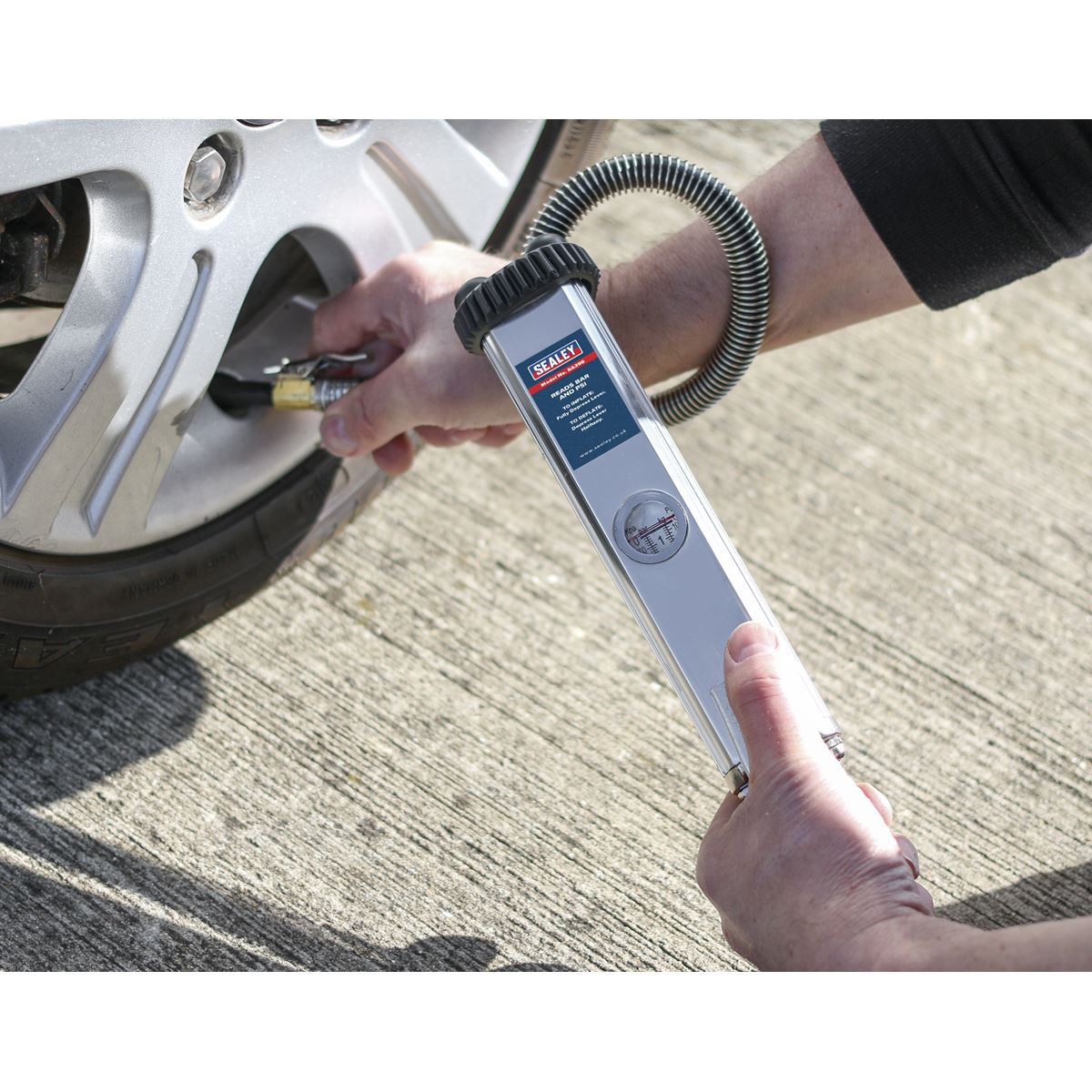 Sealey SA395 Tyre Inflator with Clip-On Connector Sealey