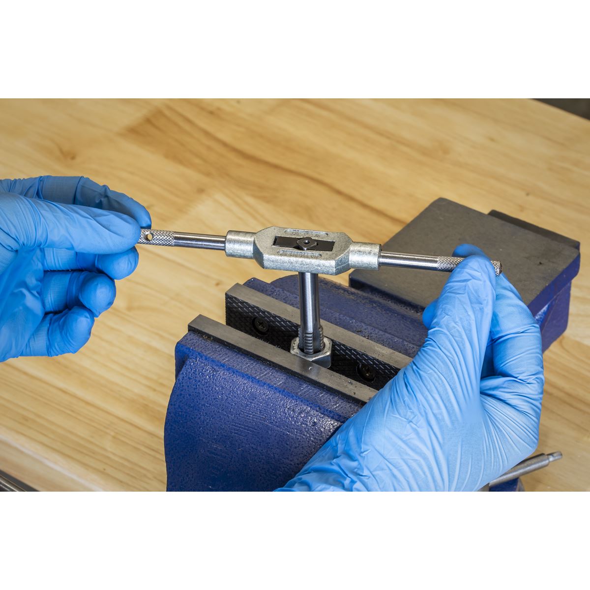 Sealey AK3015 Tap & Die Set 32pc Split Dies Metric Sealey