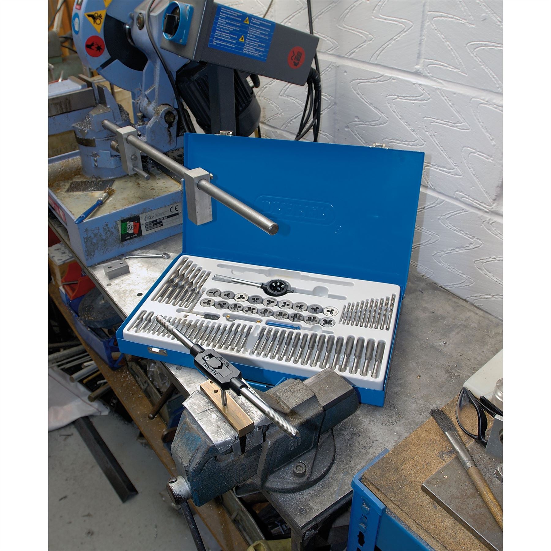 Draper 79205 Combination Tap and Die Set Metric and BSP 76 Piece Draper