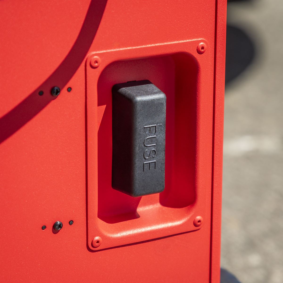 Sealey SUPERSTART200D 12/24V Starter 200A/Automatic Battery Charger 60A Sealey