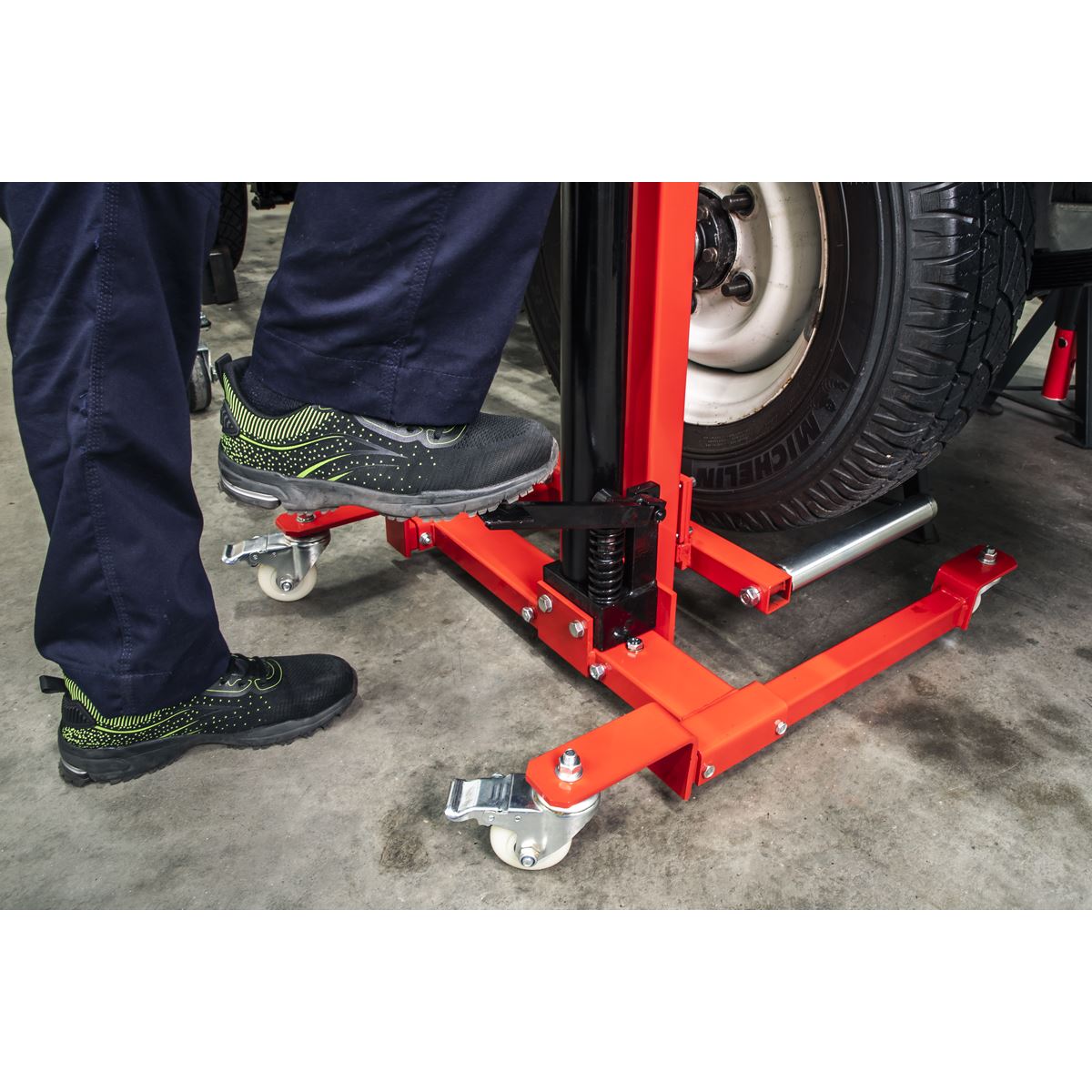 Sealey WD80 Quick Lift Wheel Removal/Lifter Trolley 80kg Sealey