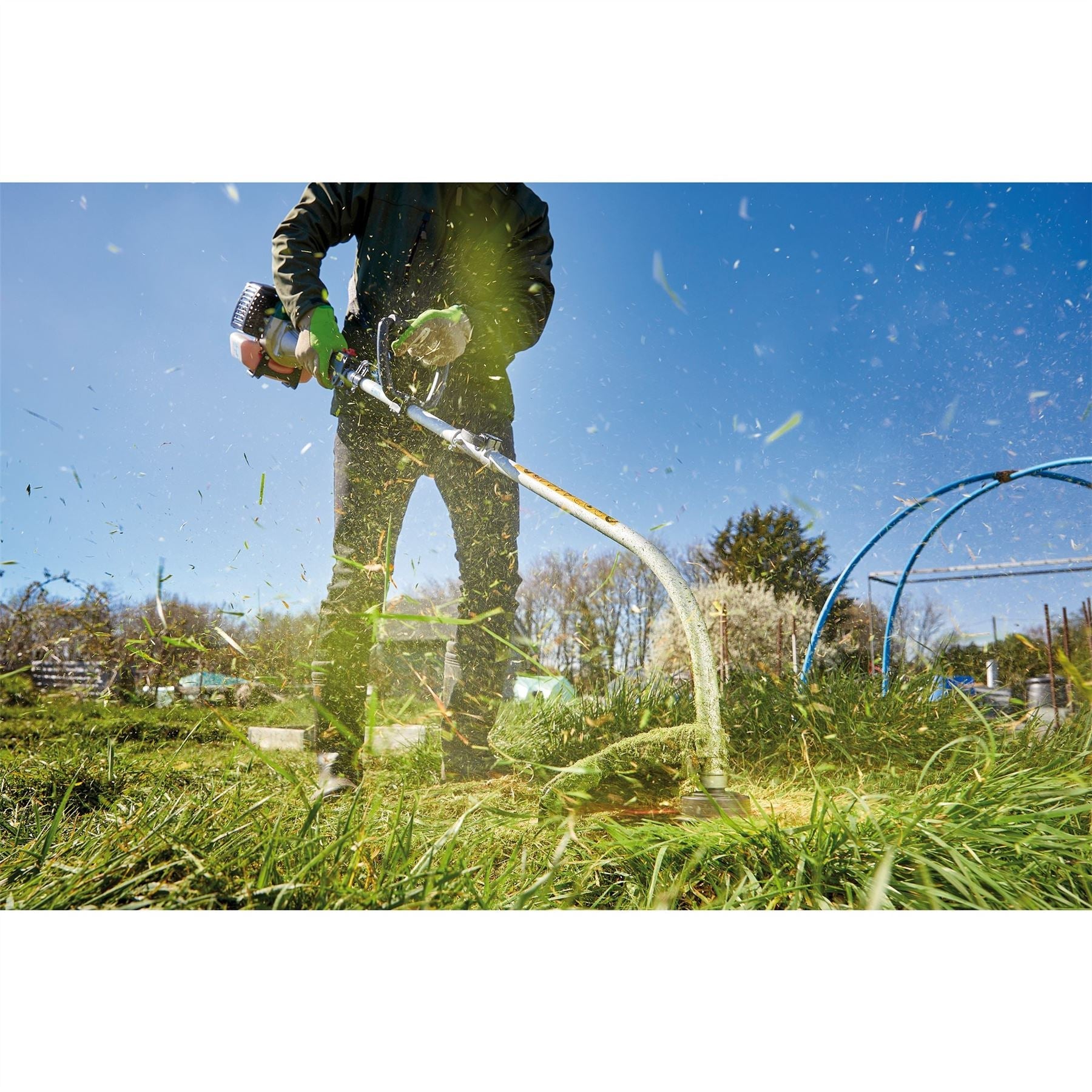 Draper 16056 2-in-1 Petrol Grass and Hedge Trimmer 33cc/2HP Draper