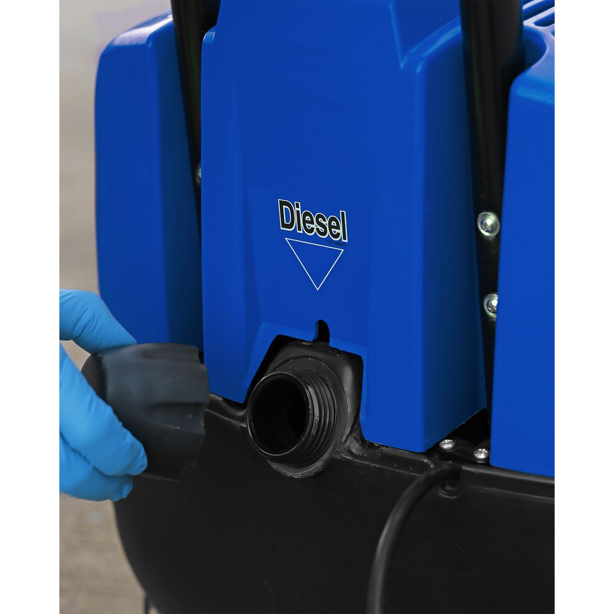 Sealey PW2000HW Hot Water Pressure Washer 135bar 230V Sealey