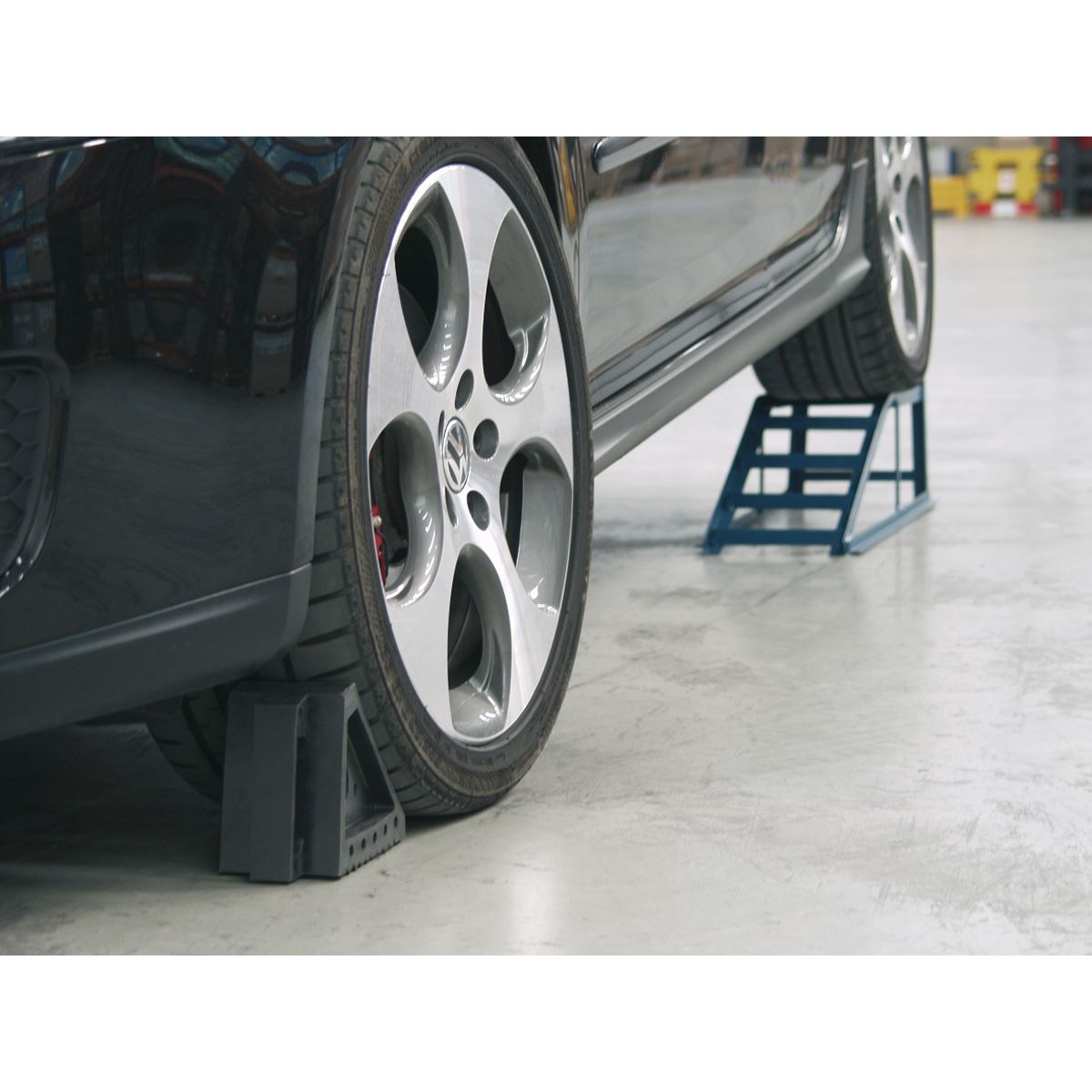 Sealey WC01 Rubber Wheel Chocks - Pair Sealey