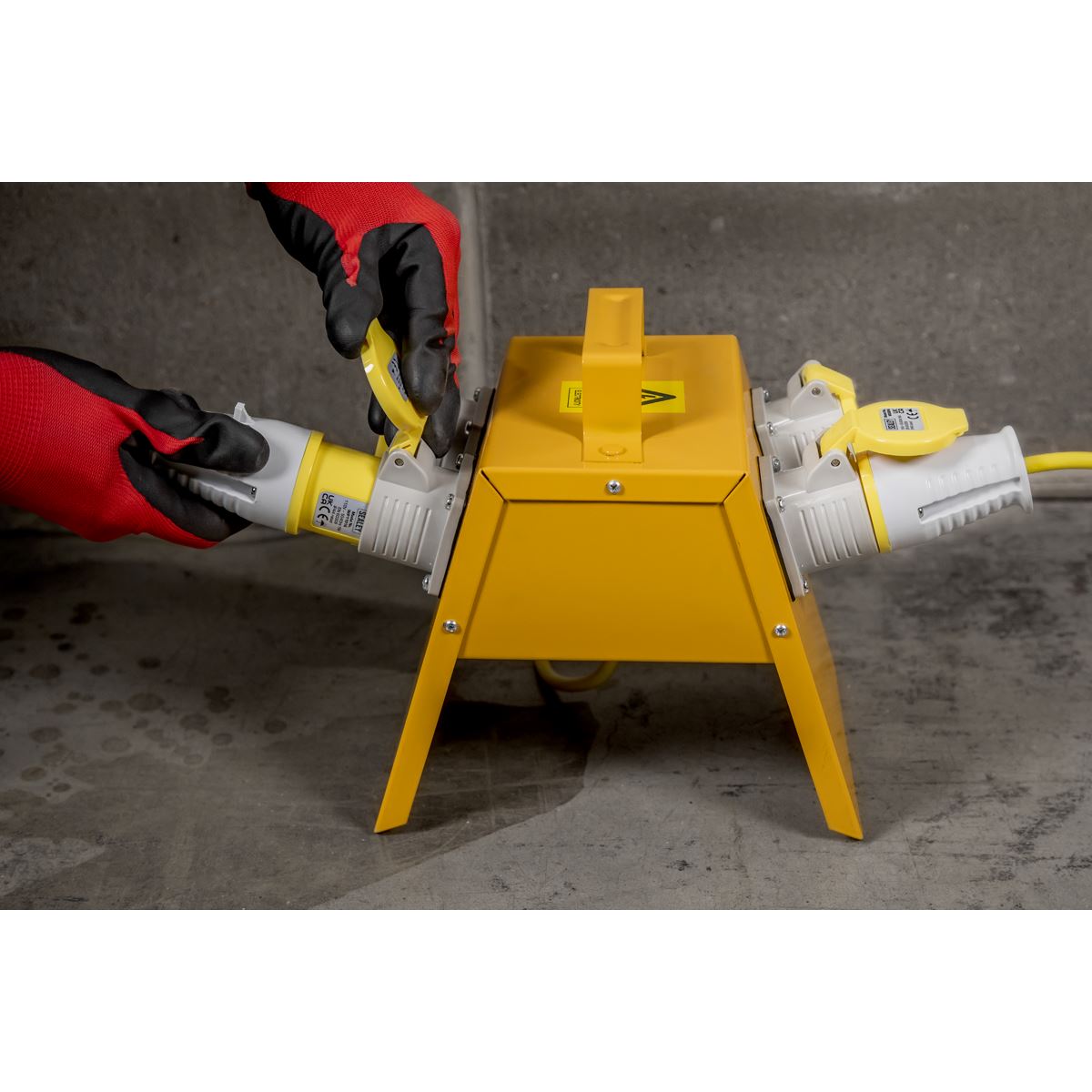 Sealey WSSB16 CEE 4-Way Splitter Box 1.5mm Cable 16A Plug Sealey