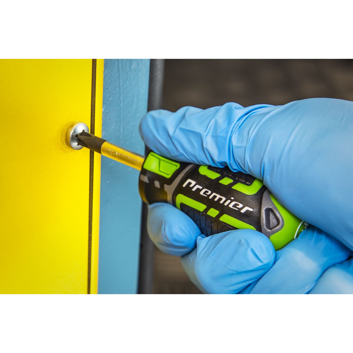 Sealey AK4370HV Screwdriver & Bit Set 33pc GripMAX® - Hi-Vis Sealey