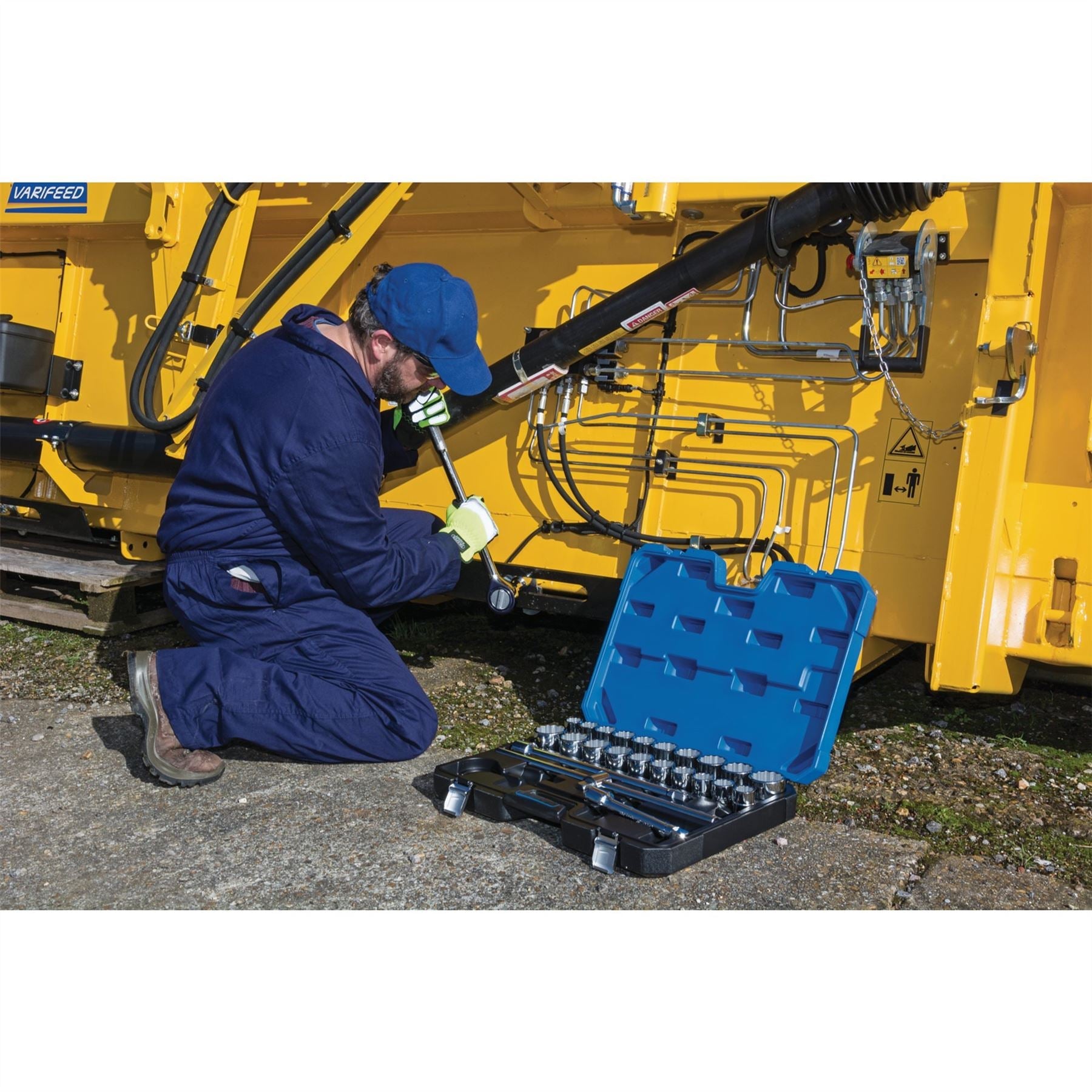 Draper 16484 Combined MM/AF Socket Set 3/4" Sq. Dr. 26 Piece Draper