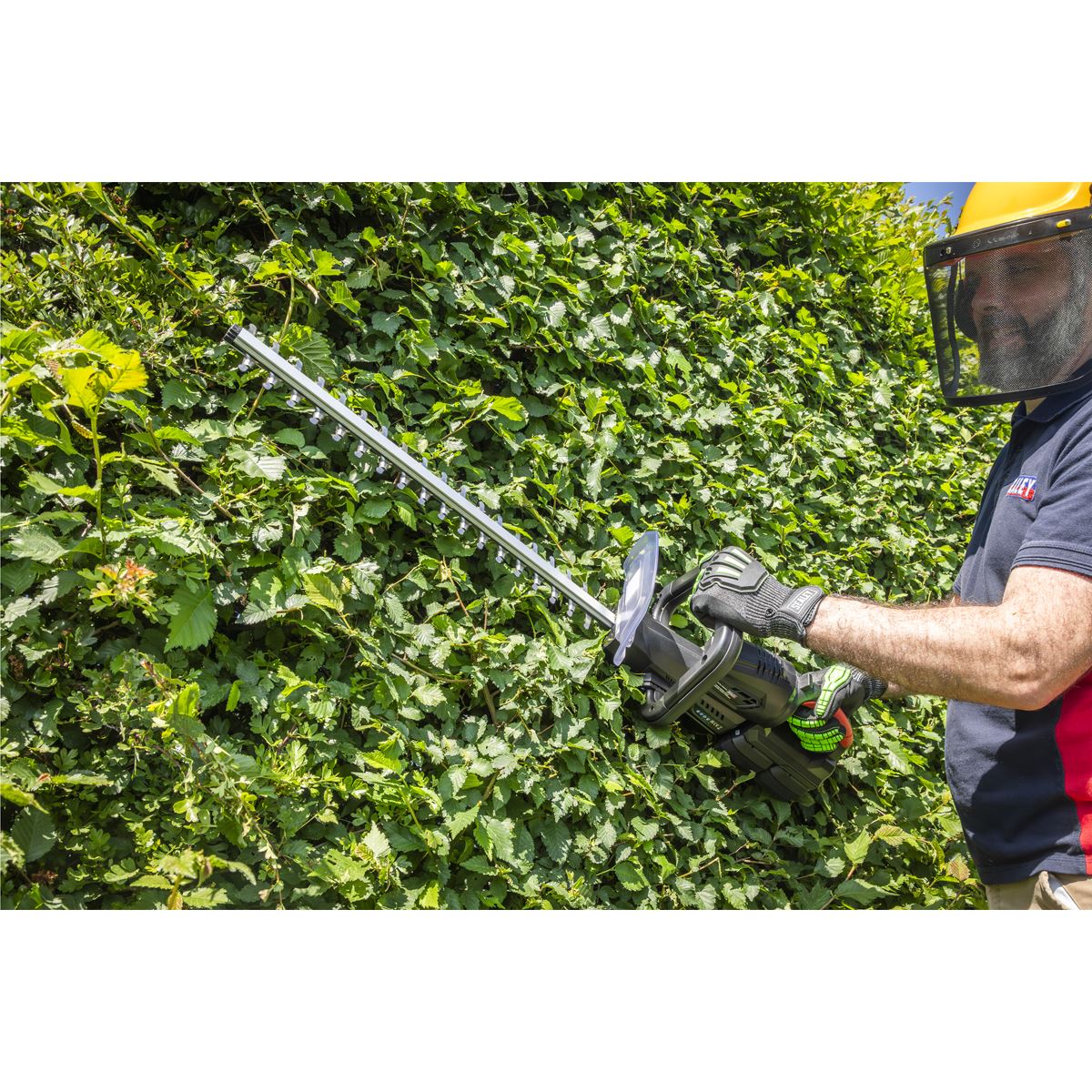 Sealey CP40VHTKIT Hedge Trimmer Kit 40V 4Ah SV20 Series 52cm Sealey