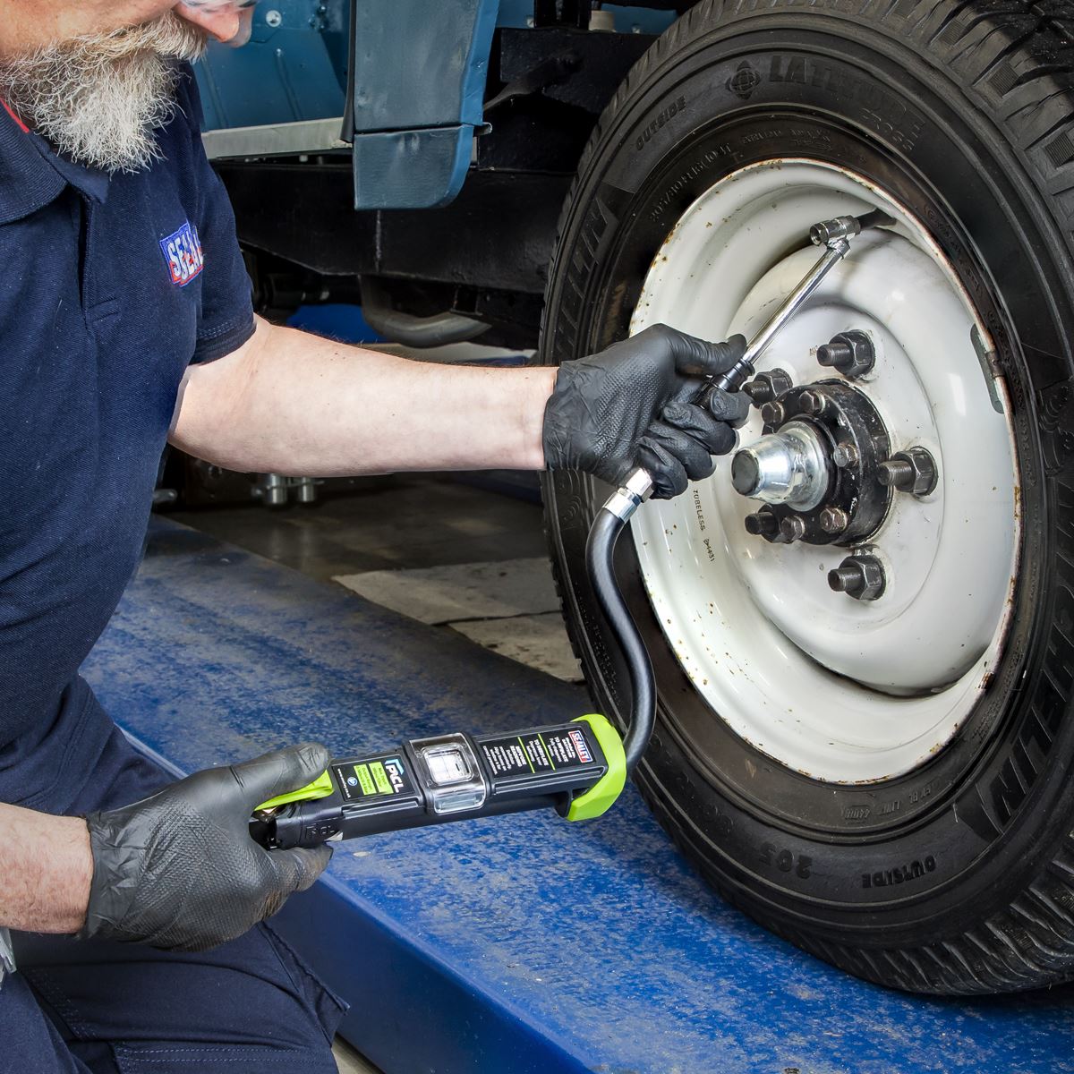 Sealey SA37/99 Twin Push-On Connector Tyre Inflator Airlite Eco Sealey