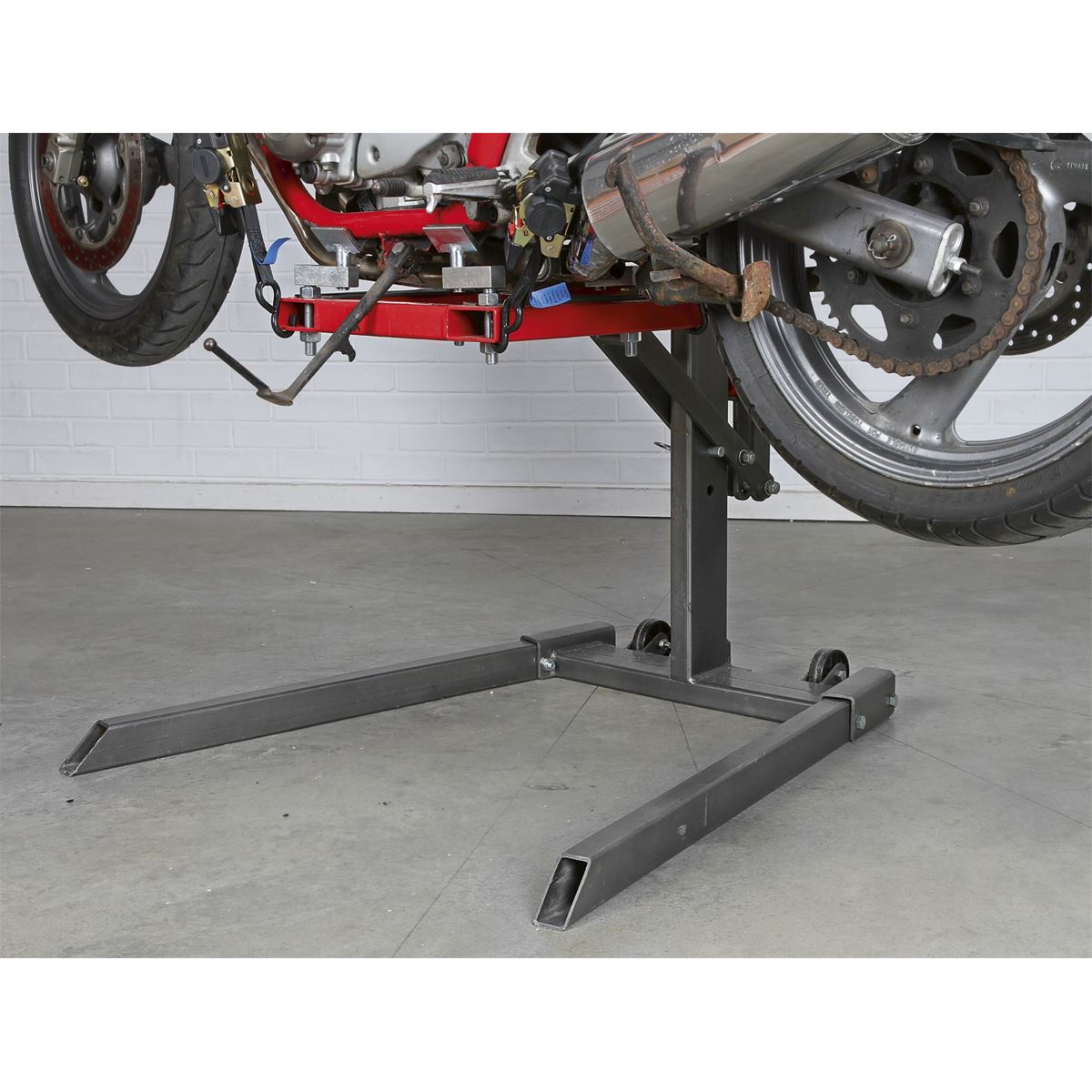 Sealey MCL500 Single Post Hydraulic Portable Motorcycle Lift 450kg Capacity Sealey