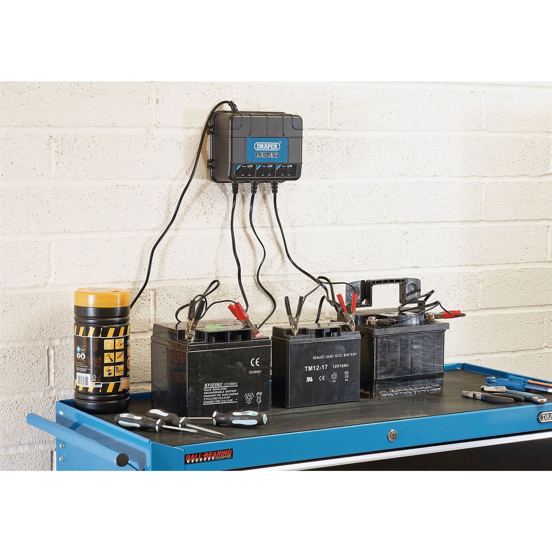Draper 53172 6/12V 3 Bank Charger Station Draper
