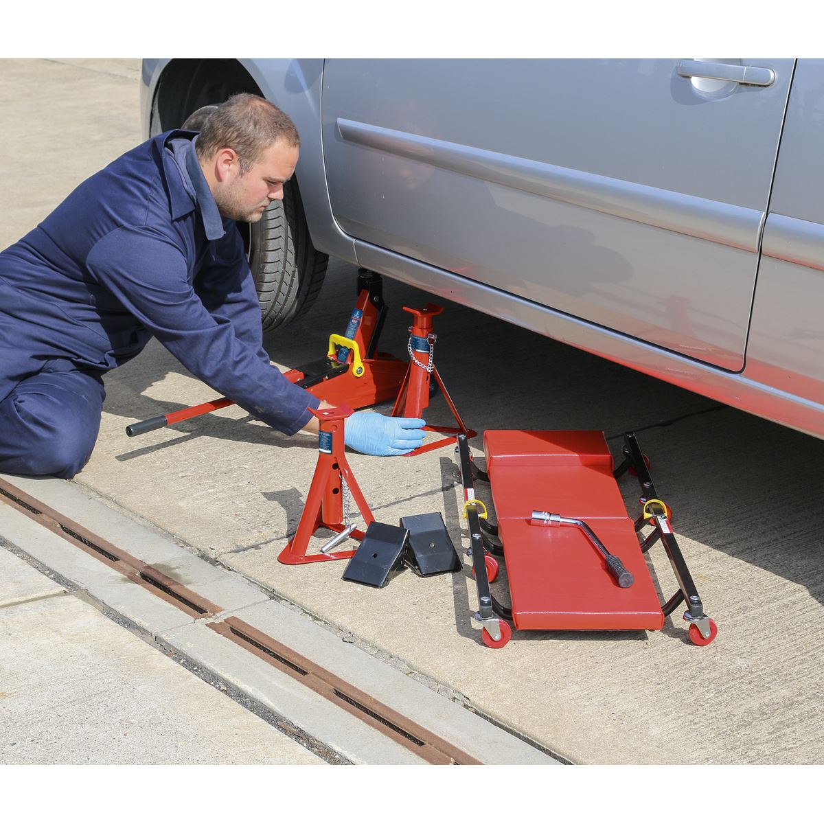 Sealey JKIT01 Lifting Kit (Inc Jack Axle Stands Creeper Chocks & Wrench) 5pc - 2 Tonne Sealey