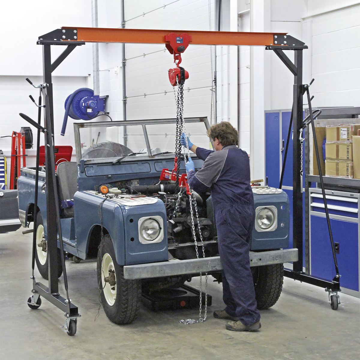 Sealey SG1000 Portable Lifting Adjustable Gantry Crane 1 Tonne Sealey