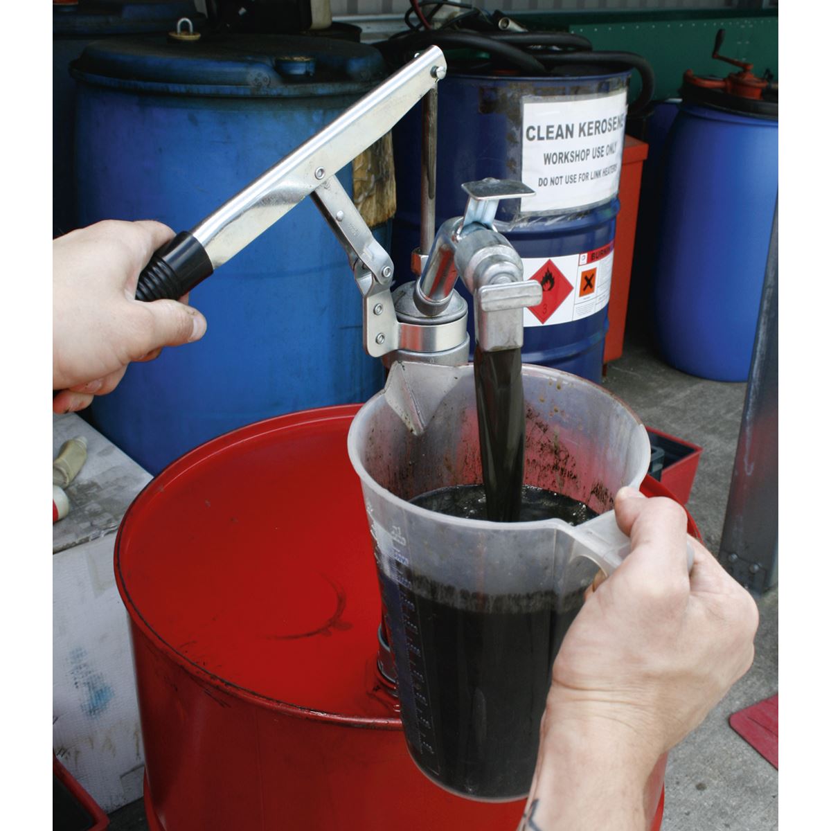 Sealey TP6802 Heavy-Duty Lever Pump with Swivel Handle Sealey