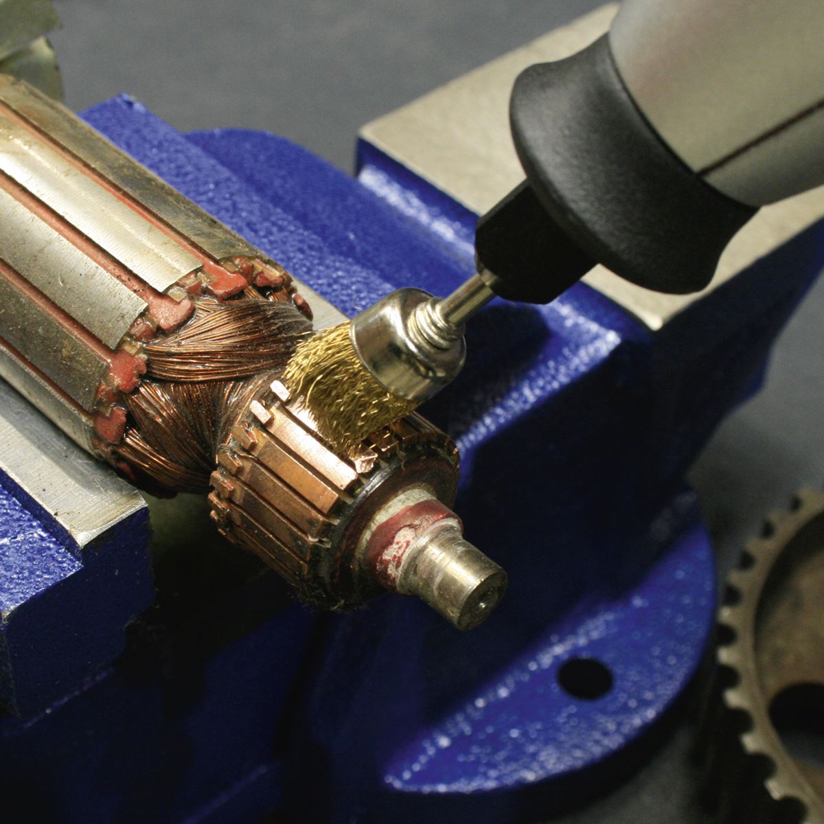 Sealey E5188 Multipurpose Rotary Tool & Engraver Kit 219pc 230V Sealey