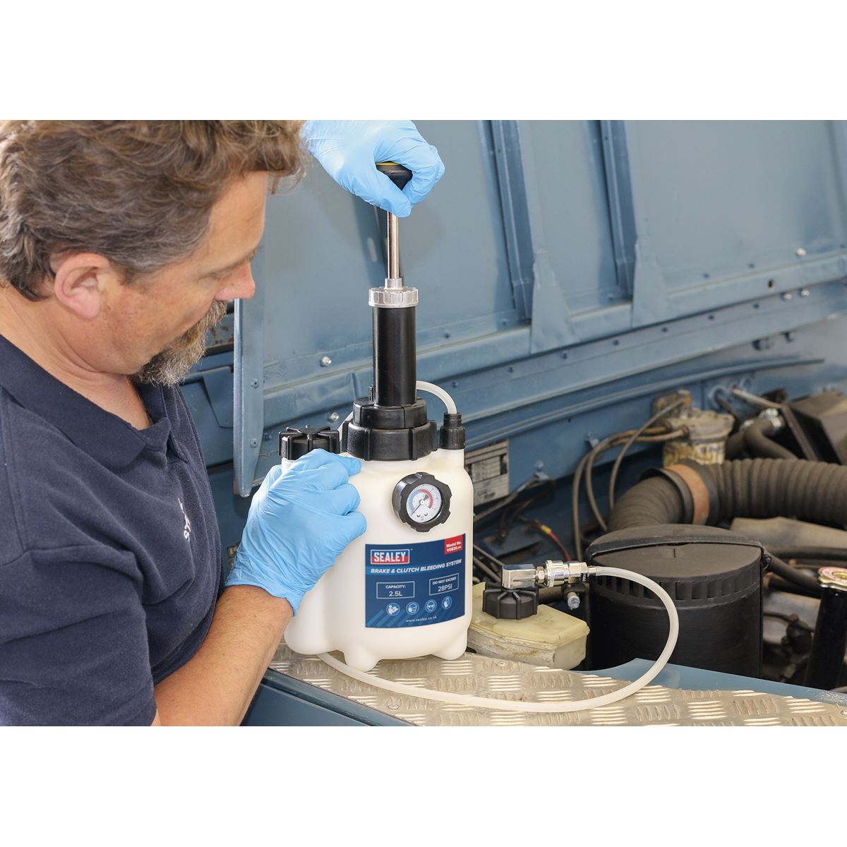 Sealey VS820 Brake & Clutch Bleeding System 2.5L Sealey