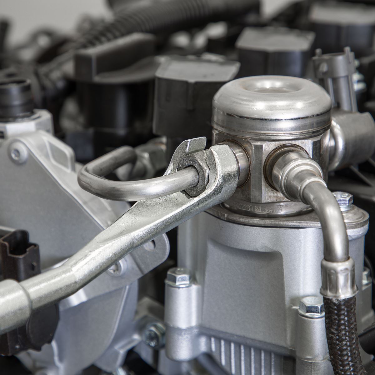 Sealey AK6900 Multi-point 3/8"Sq Drive Fuel Pipe Socket 17mm Sealey