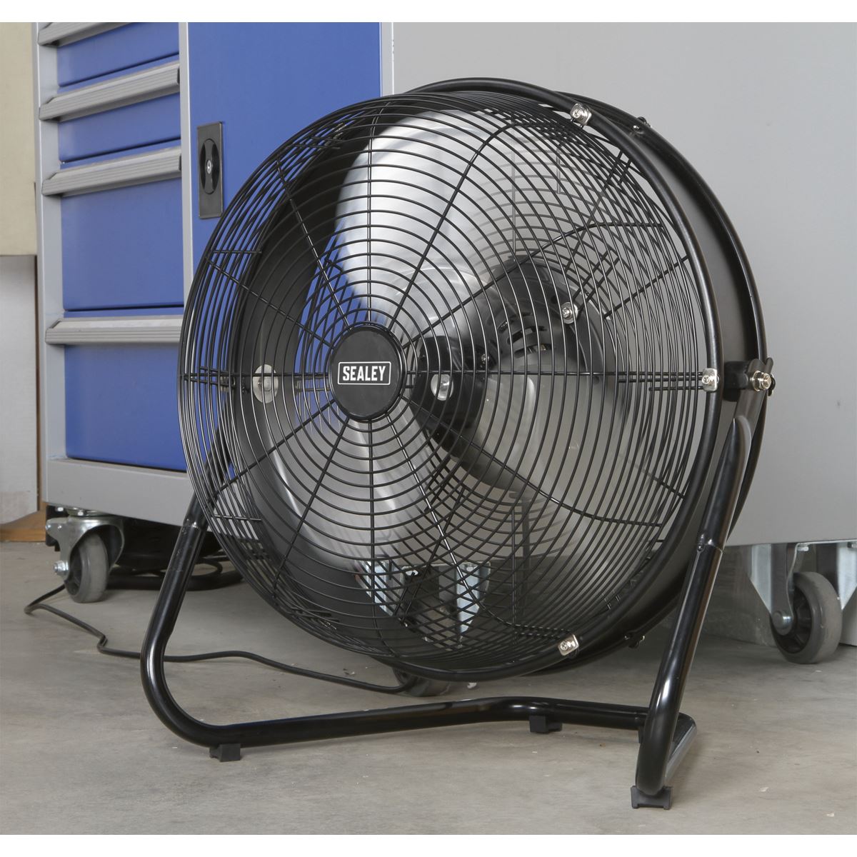 Sealey HVF18IS Industrial High Velocity Floor Fan with Internal Oscillation 18" Sealey