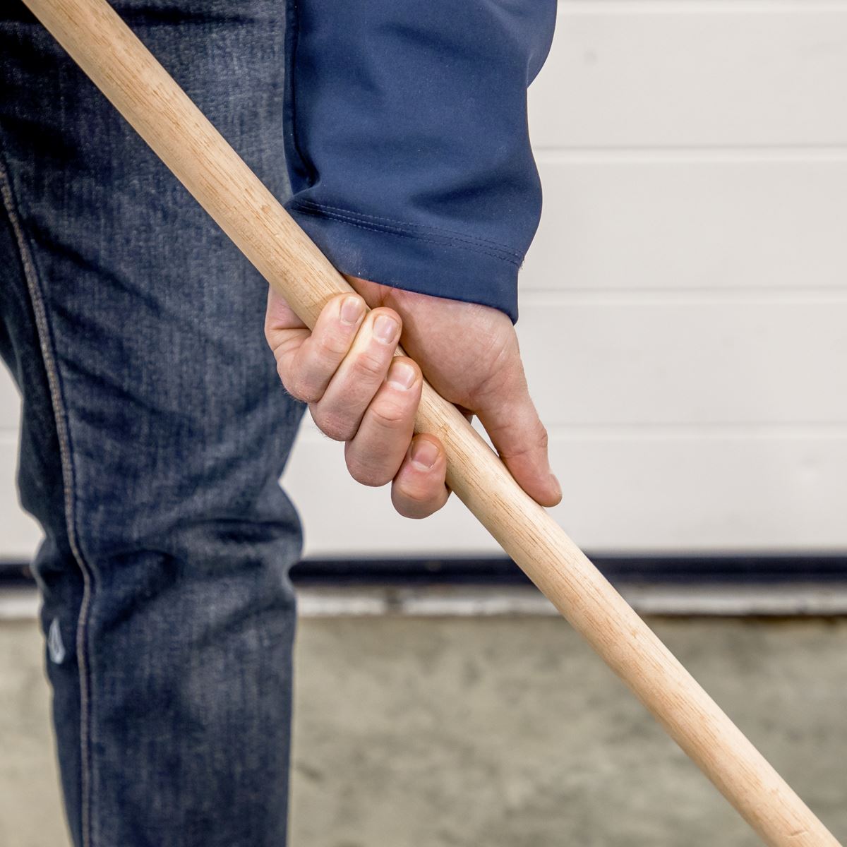 Sealey BM16SC Heavy-Duty Stiff/Hard Bristle Broom with Scraper 16"(405mm) Sealey