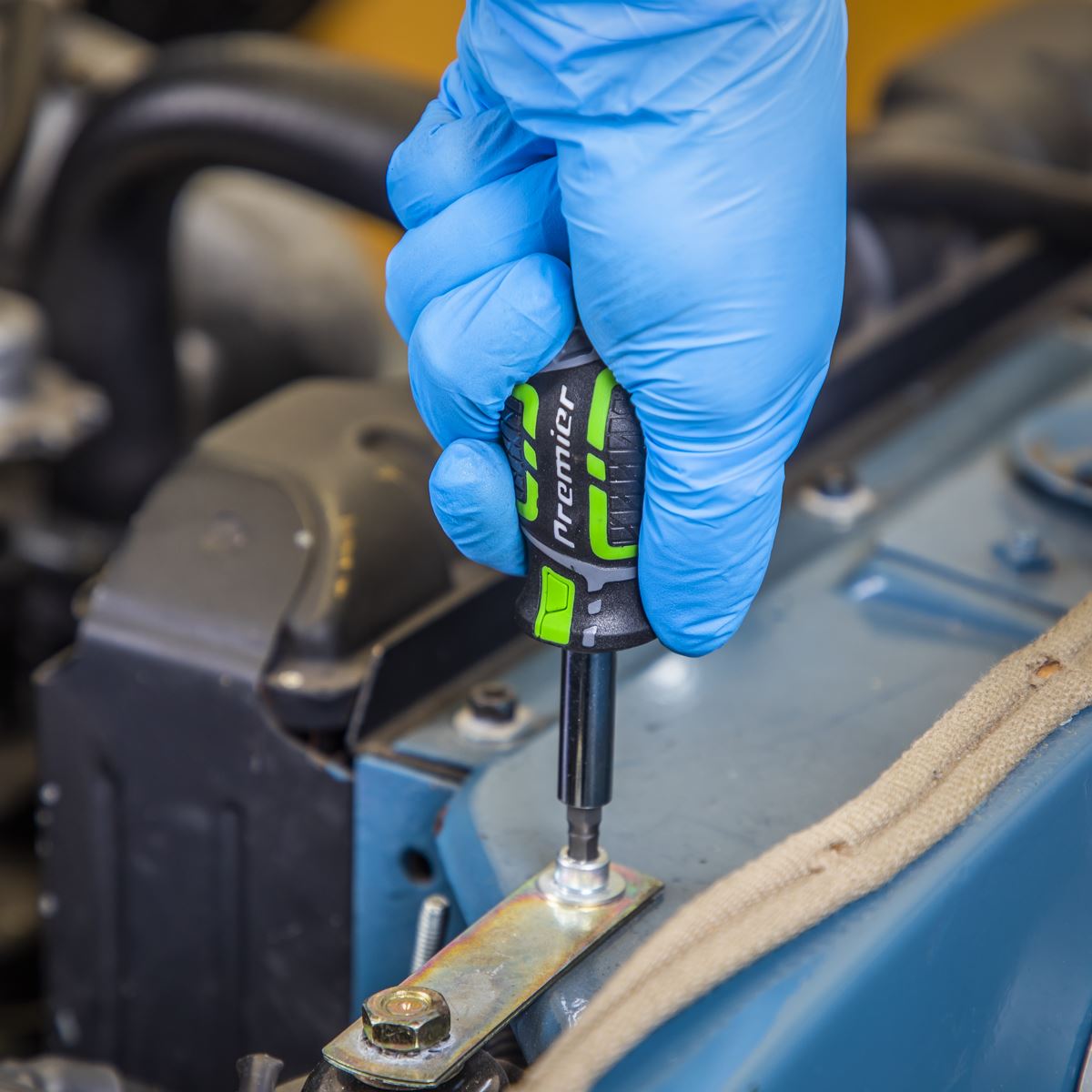 Sealey AK4370HV Screwdriver & Bit Set 33pc GripMAX® - Hi-Vis Sealey