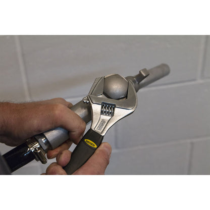 Siegen S0854 Adjustable Wrench with Extra-Wide Jaw Capacity 200mm Siegen