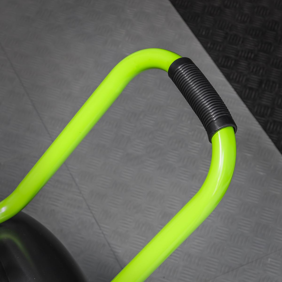 Sealey SAC10030VEKIT Air Compressor 100L Direct Drive 3hp & Air Accessory Kit Sealey