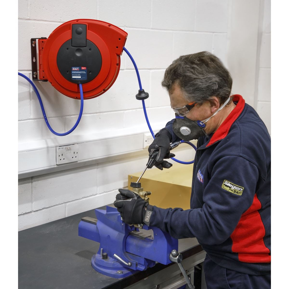 Sealey SA894 Retractable Air Hose Reel HD Mechanism 15m Ø8mm ID - PU Hose Sealey