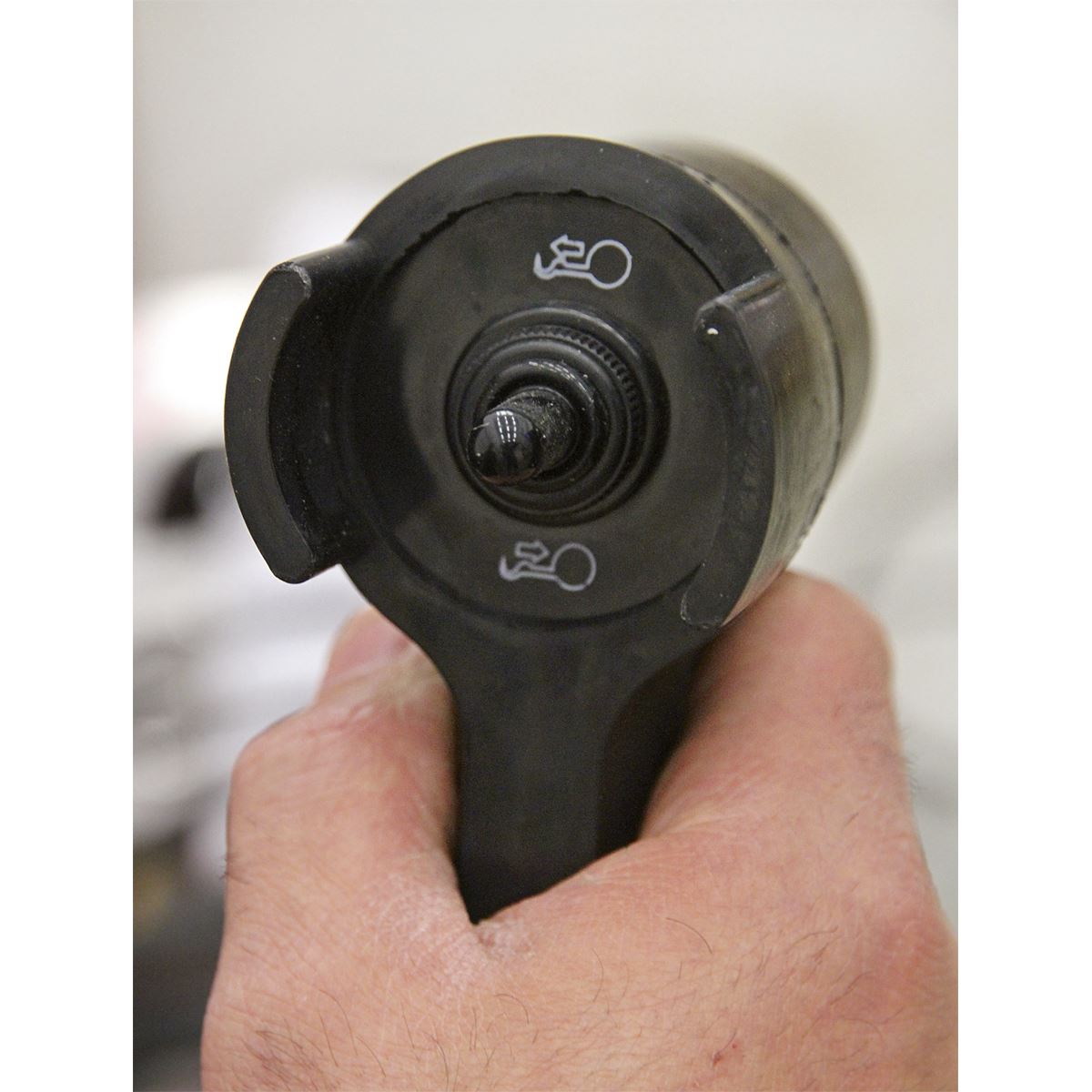 Sealey RW8180 Recovery Winch 8180kg(18000lb)Line Pull 12V Industrial Sealey