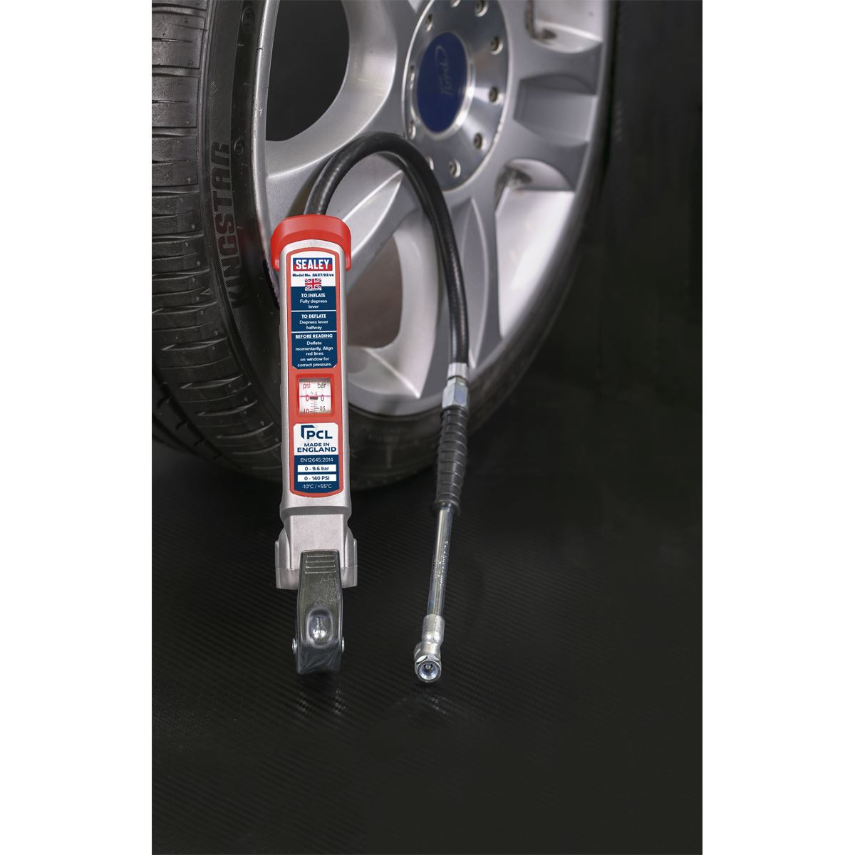 Sealey SA37/93 Professional Tyre Inflator with Twin Push-On Connector Sealey