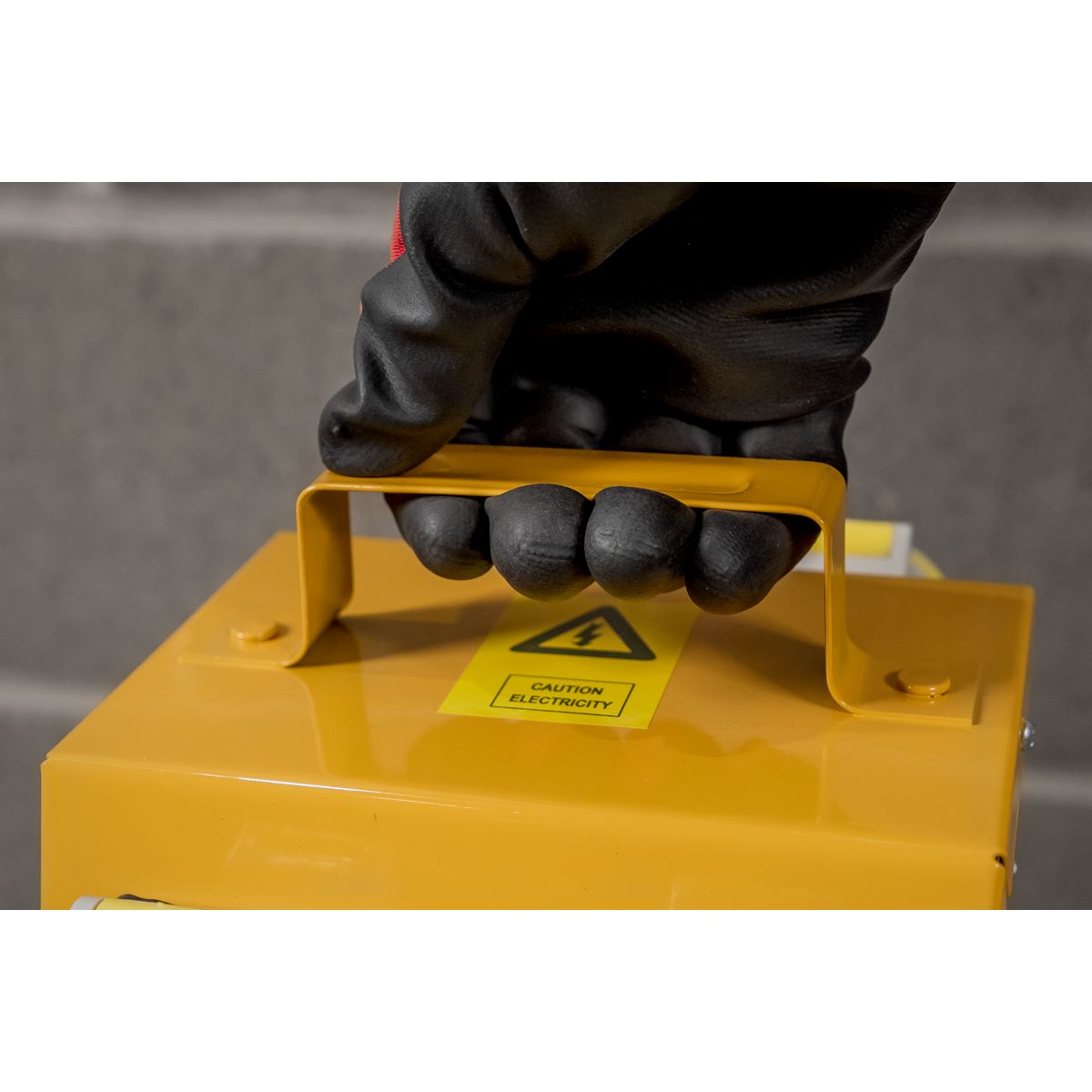 Sealey WSSB16 CEE 4-Way Splitter Box 1.5mm Cable 16A Plug Sealey