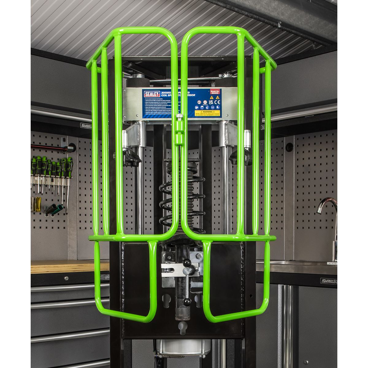 Sealey RE3000 Air Operated Coil Spring Compressor 3000kg Sealey