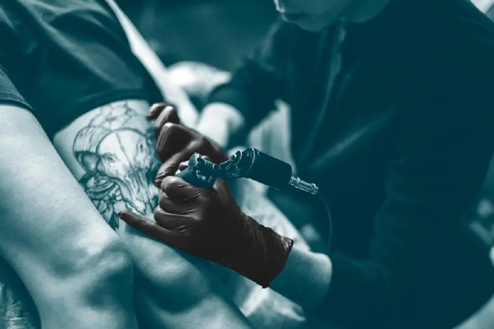 Box 100 Unigloves Select Black Long Cuff Black Latex Disposable Gloves GT001 Unigloves