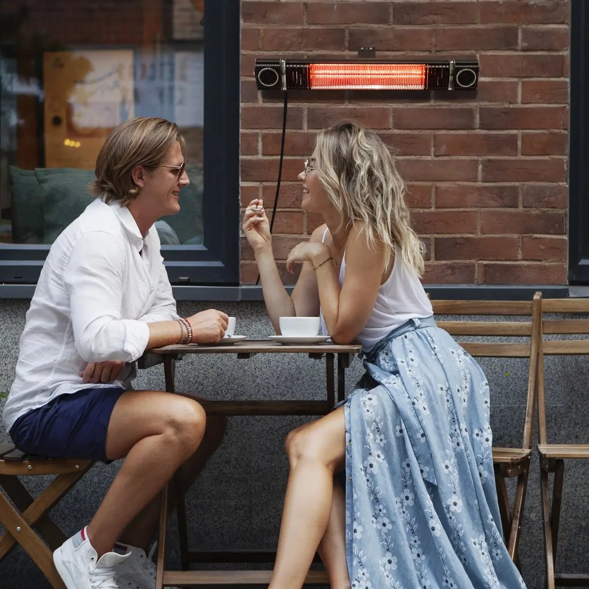 Dellonda DG125 Infrared Outdoor 2000W Patio Heater with Speakers for Music Black Dellonda