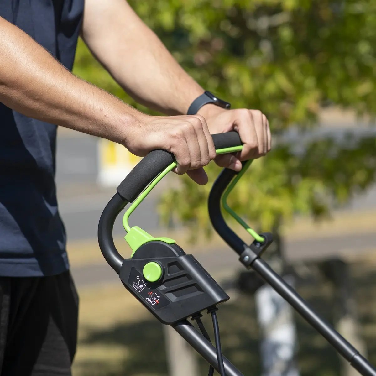 Dellonda DG216 1500W Electric 2-in-1 Scarifier with 5-Heights 36cm Cutting Diameter 230v Dellonda