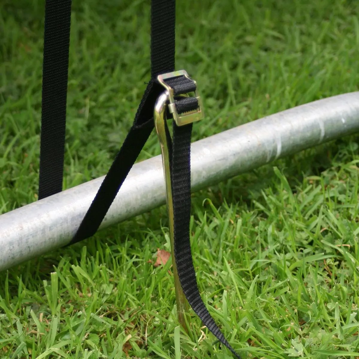 Dellonda DL70 Heavy Duty Trampoline Anchor Kit 4pc Ground Pegs Universal Fitting Dellonda