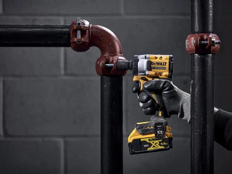 Dewalt DCF922P2T XR BL 1/2in Impact Wrench 18V 2 x 5.0Ah Li-ion Dewalt