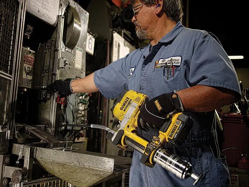 Dewalt DCGG571M1 Cordless XR Grease Gun 18V 1 x 4.0Ah Li-ion Dewalt