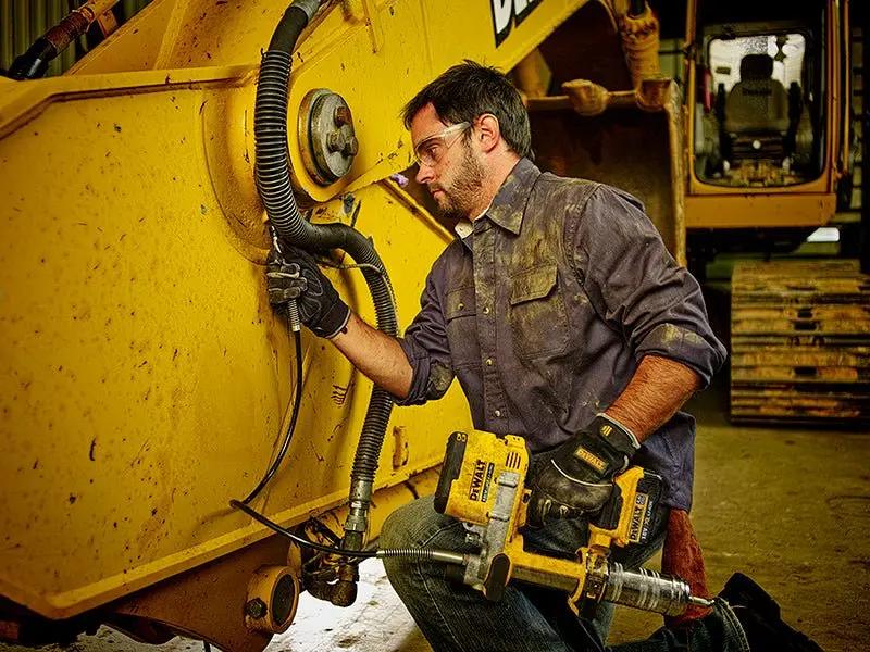 Dewalt DCGG571M1 Cordless XR Grease Gun 18V 1 x 4.0Ah Li-ion Dewalt