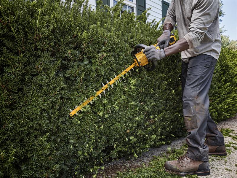 Dewalt DCMHT573X XR FlexVolt Hedge Trimmer 54V 1 x 9.0Ah Li-ion Dewalt
