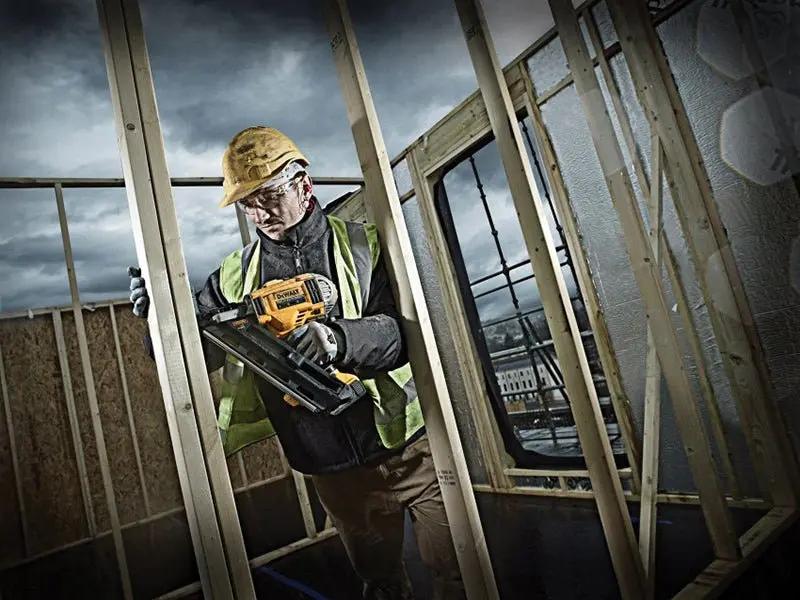 Dewalt DCN692P2 Cordless XR 2-Speed First Fix Nailer 90mm 18V 2 x 5.0Ah Li-ion Dewalt