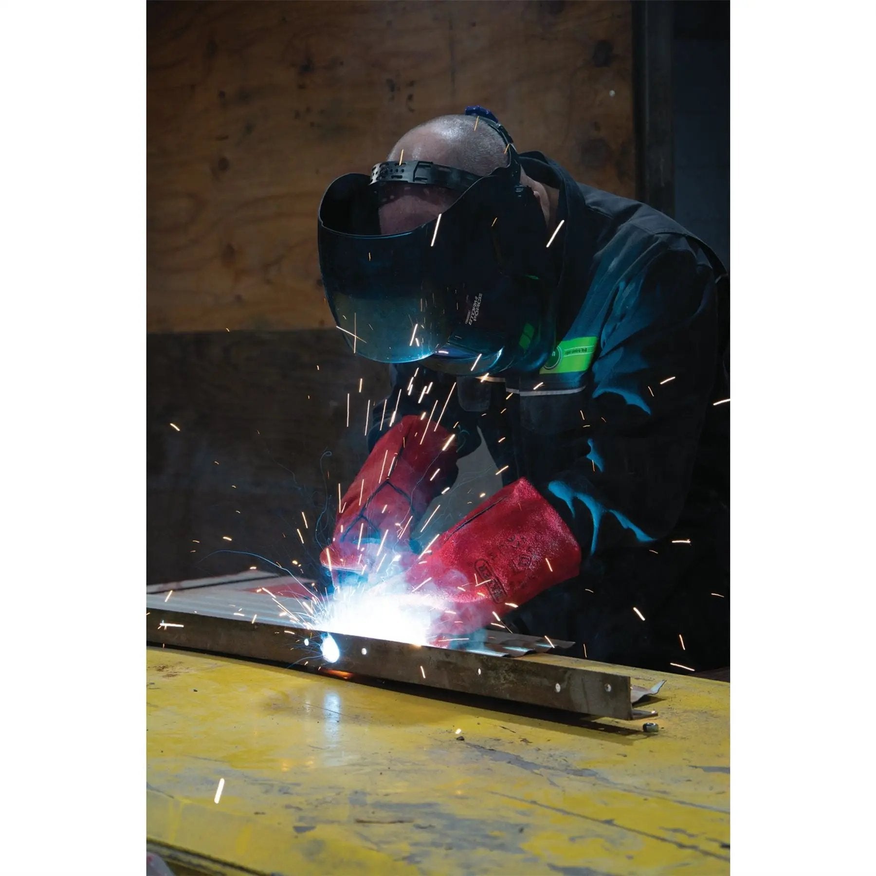 Draper 02517 Storm Force® Fixed Shade Auto Darkening Welding Helmet Shade 11 Draper