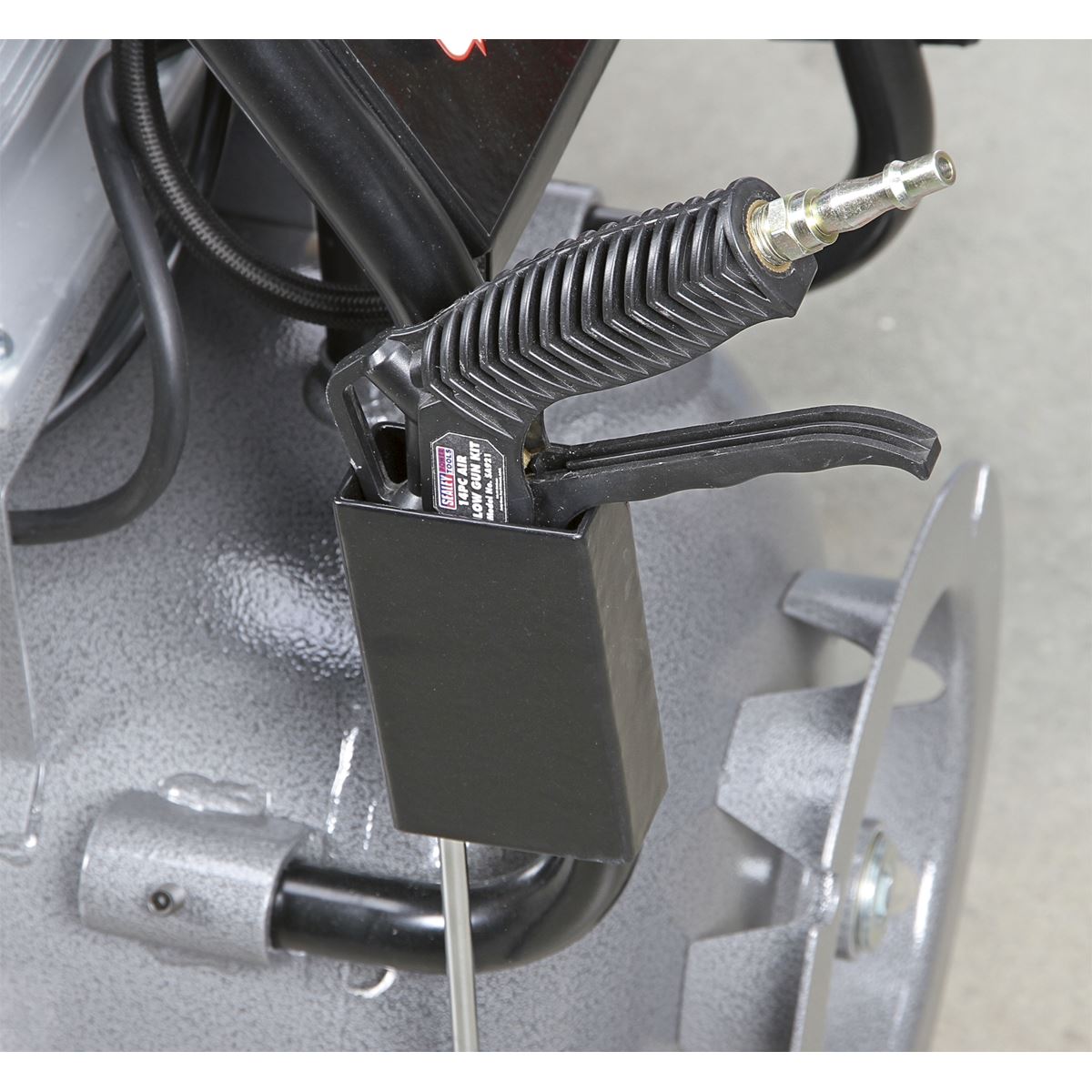 Sealey SAC3203B Air Compressor 200L Belt Drive 3hp with Front Control Panel Sealey