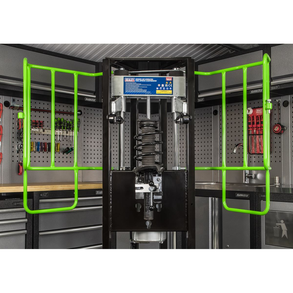 Sealey RE3000 Air Operated Coil Spring Compressor 3000kg Sealey