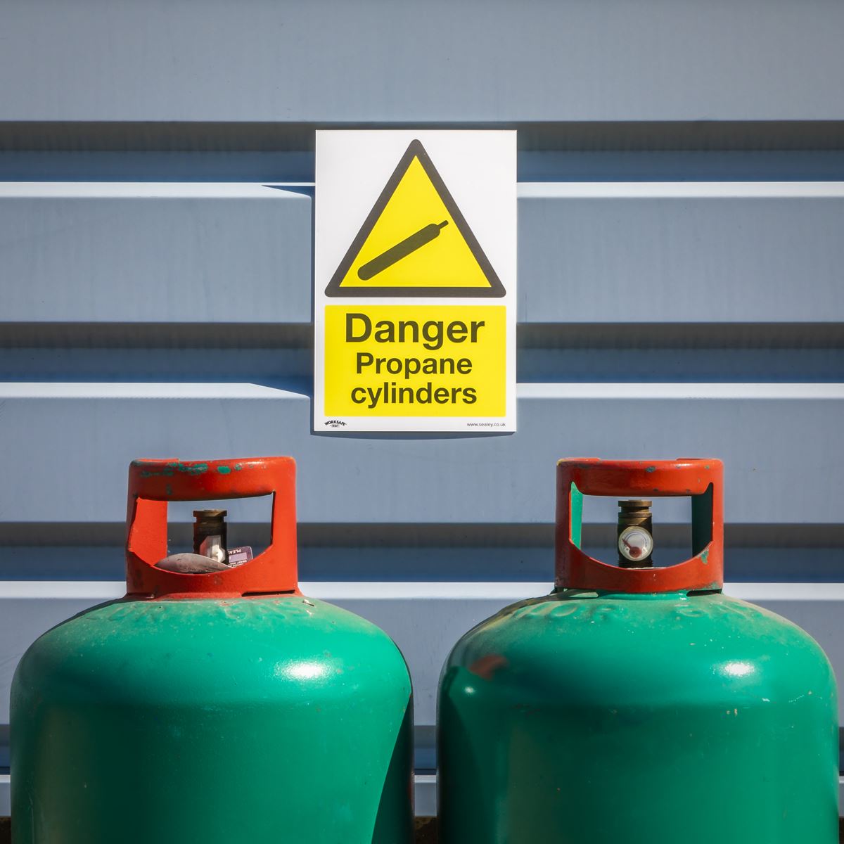 Sealey SS62P10 Warning Safety Sign - Danger Propane Cylinders - Rigid Plastic - Pack of 10 Sealey