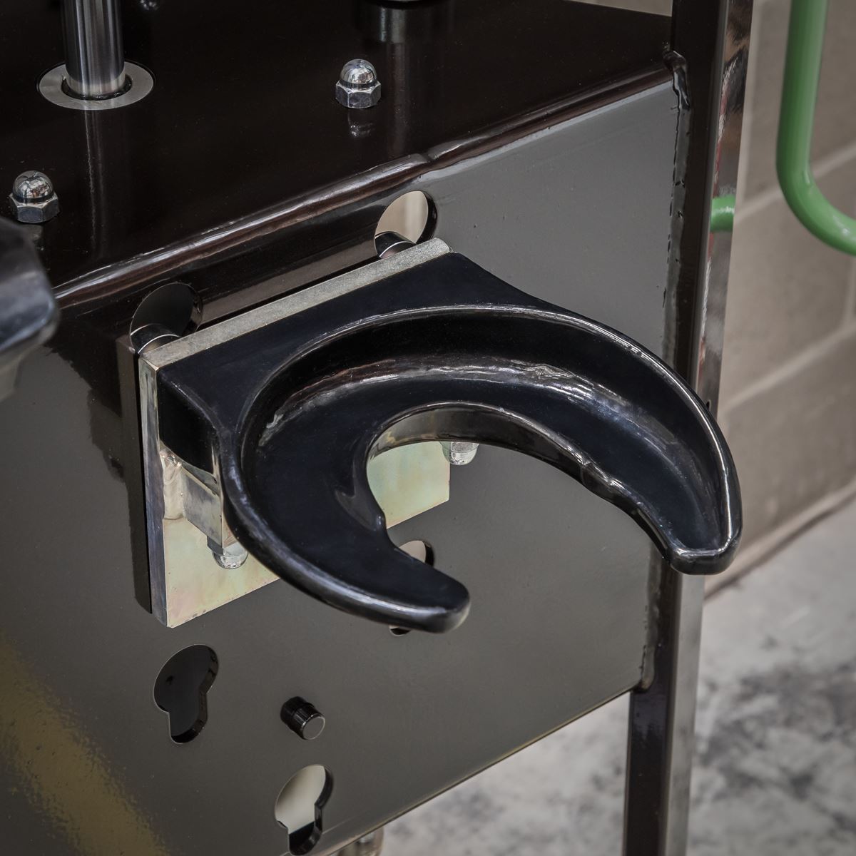 Sealey RE02 Right-Handed - Coil Spring Yoke Sealey