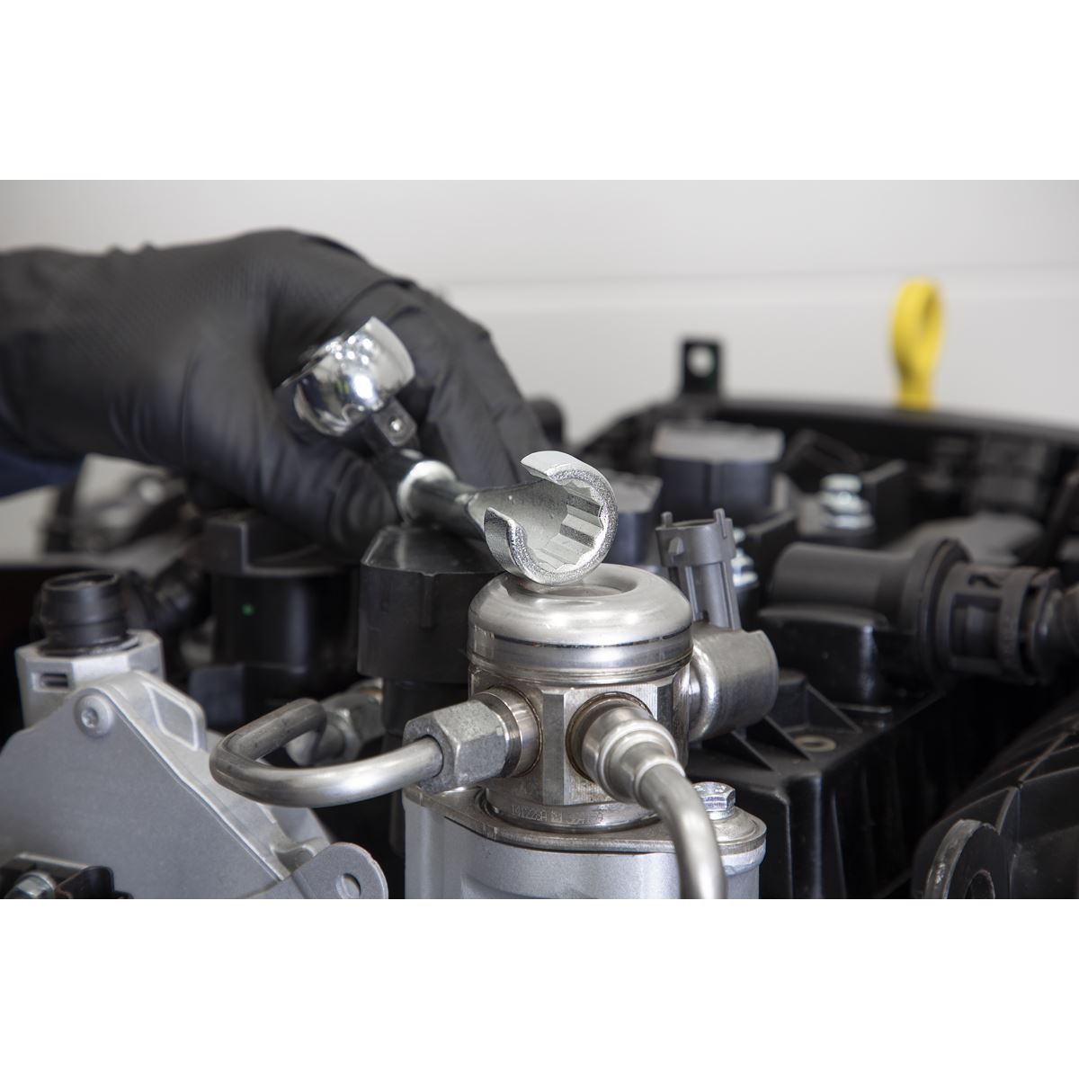 Sealey AK6900 Multi-point 3/8"Sq Drive Fuel Pipe Socket 17mm Sealey