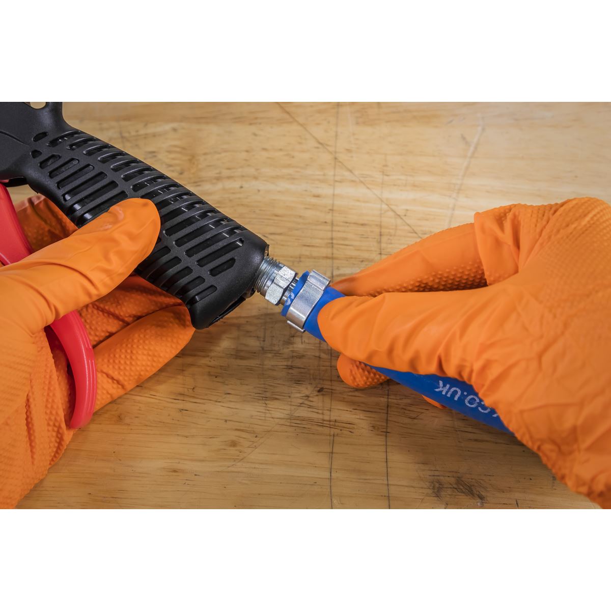 Sealey SA9131 Air Blow Gun 100mm with 1/4"BSP Air Inlet & Safety Nozzle Sealey