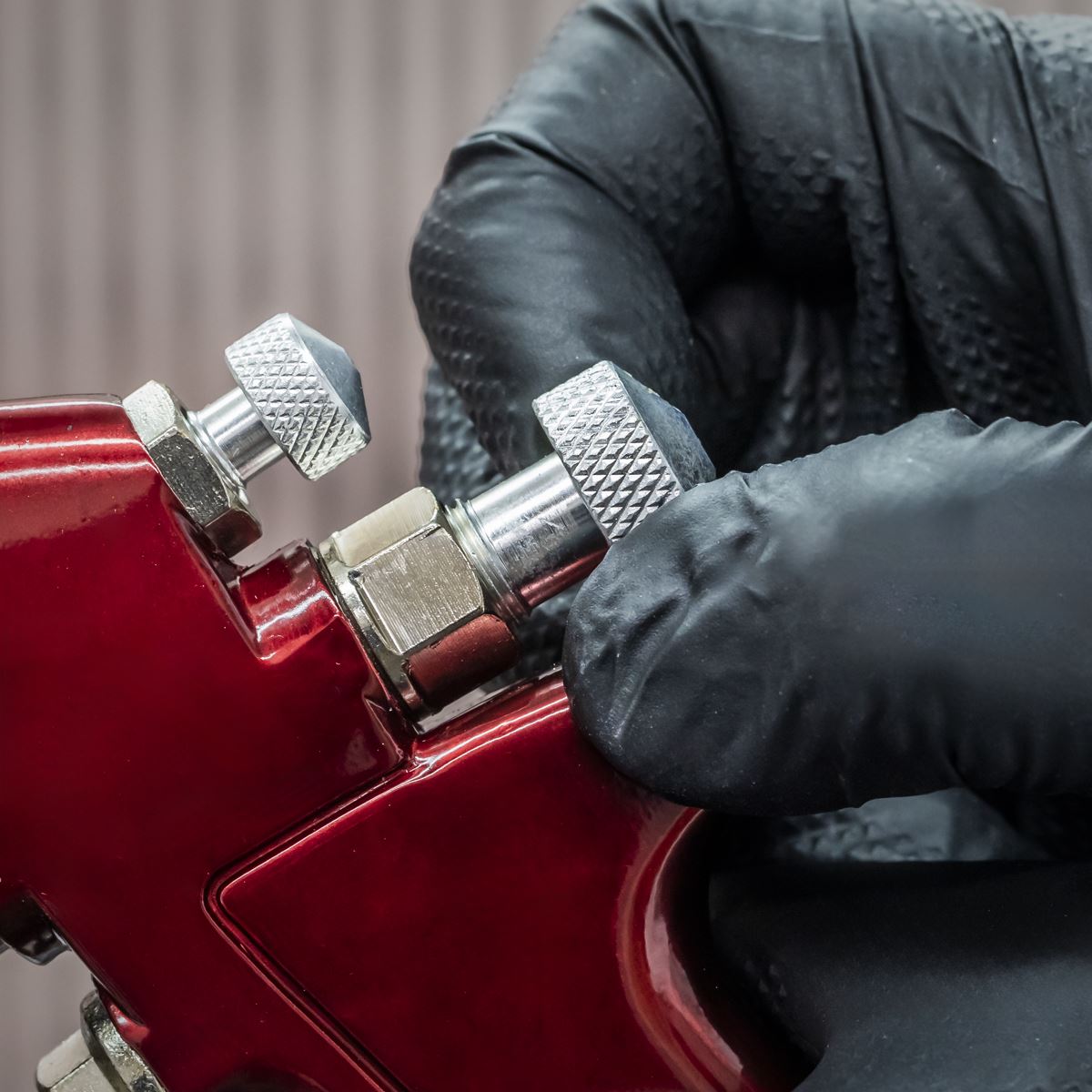 Sealey S714G Gravity Feed Spray Gun 1.4mm Set-Up Sealey