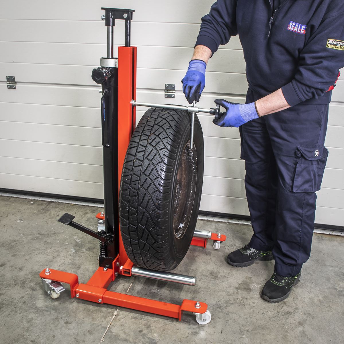 Sealey WD80 Quick Lift Wheel Removal/Lifter Trolley 80kg Sealey
